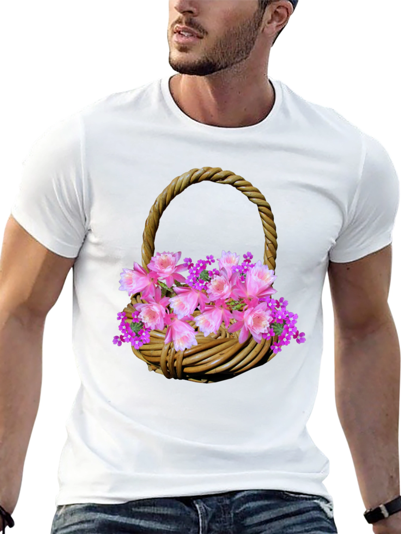 Camiseta Negra con Diseño Floral en Cesta