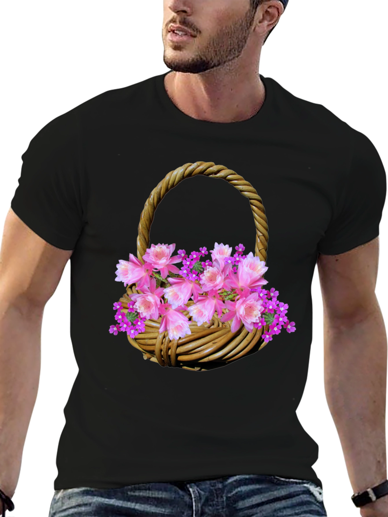 Camiseta Negra con Diseño Floral en Cesta
