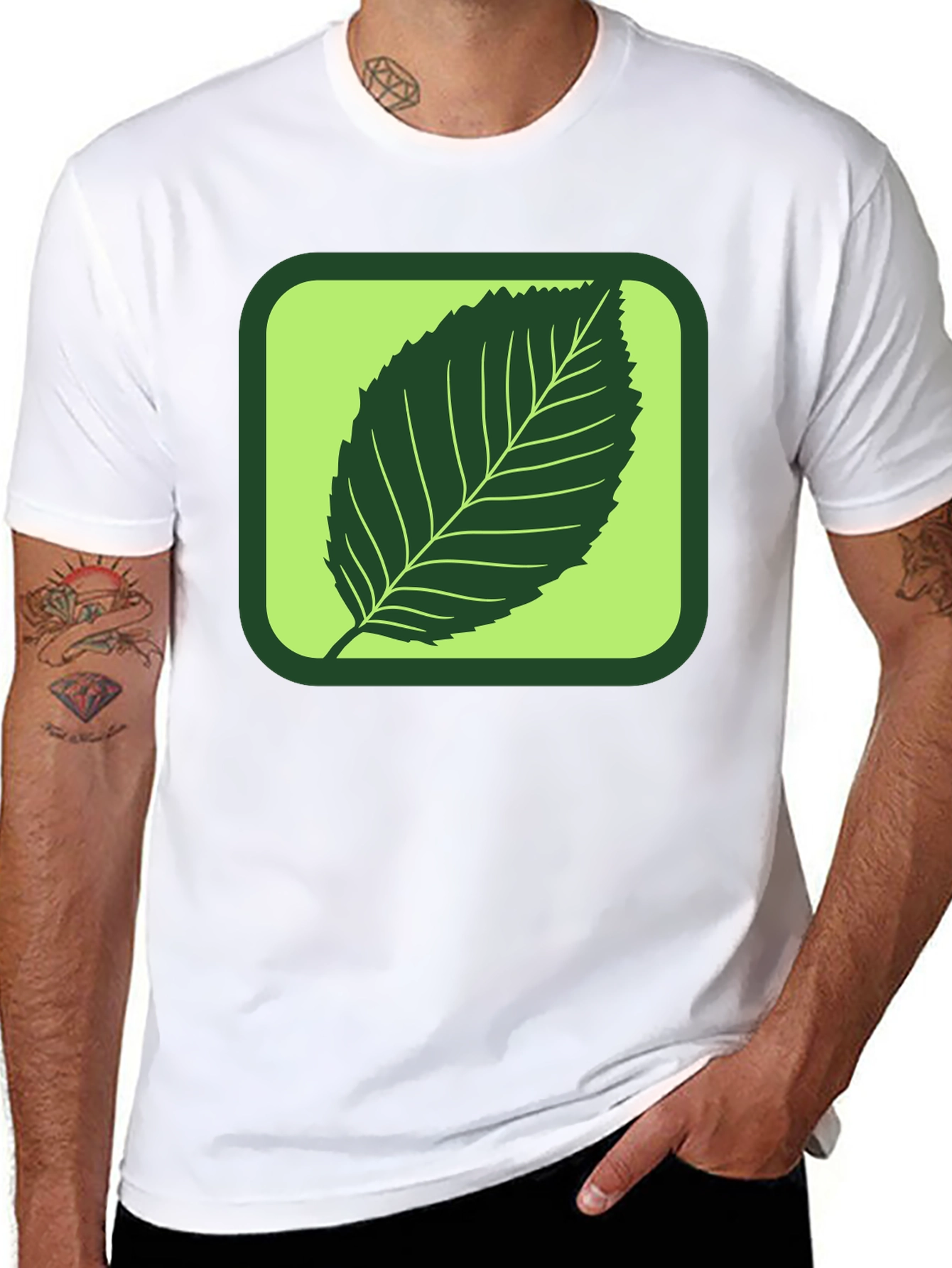 Camiseta Negra con Diseño de Hoja Verde