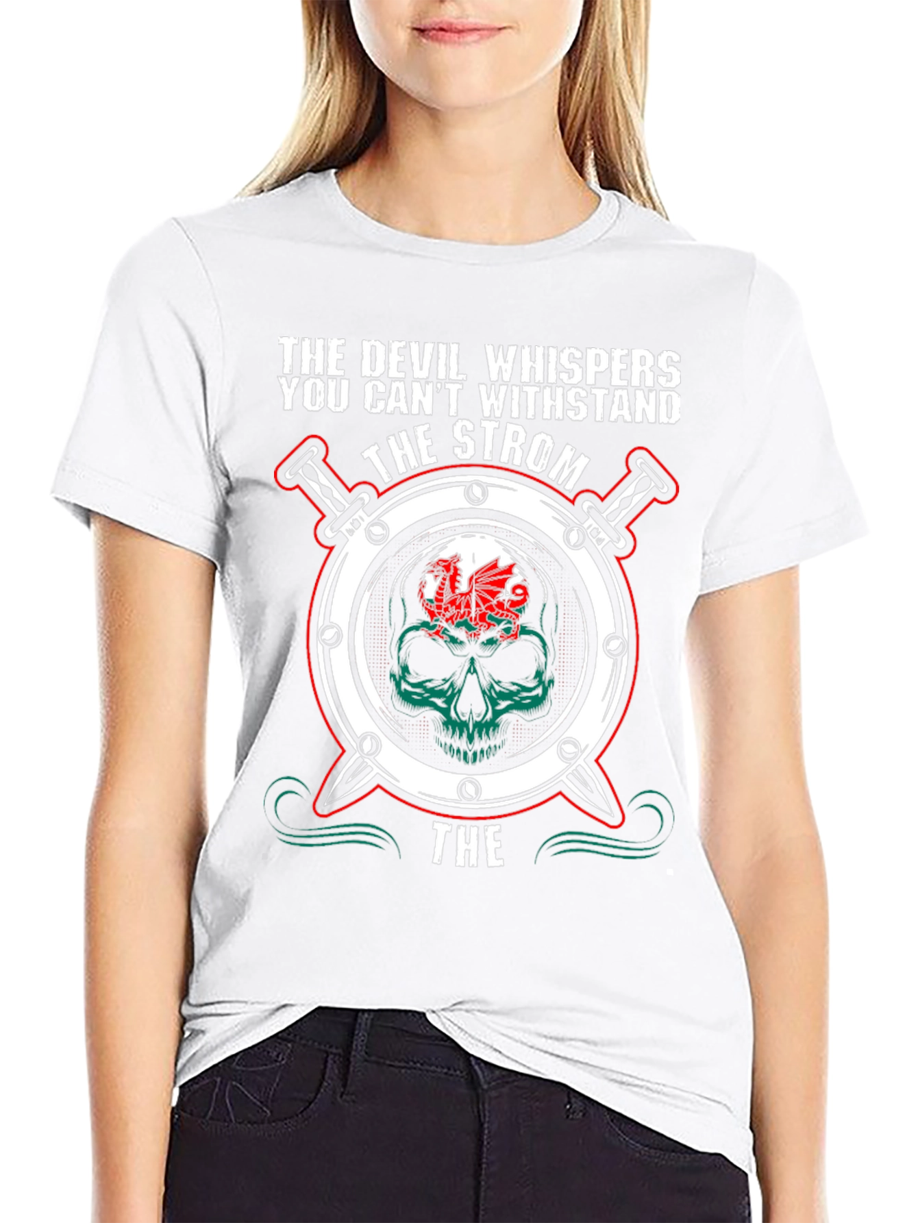 Camiseta Negra: El Diablo Whispers - Diseño Único