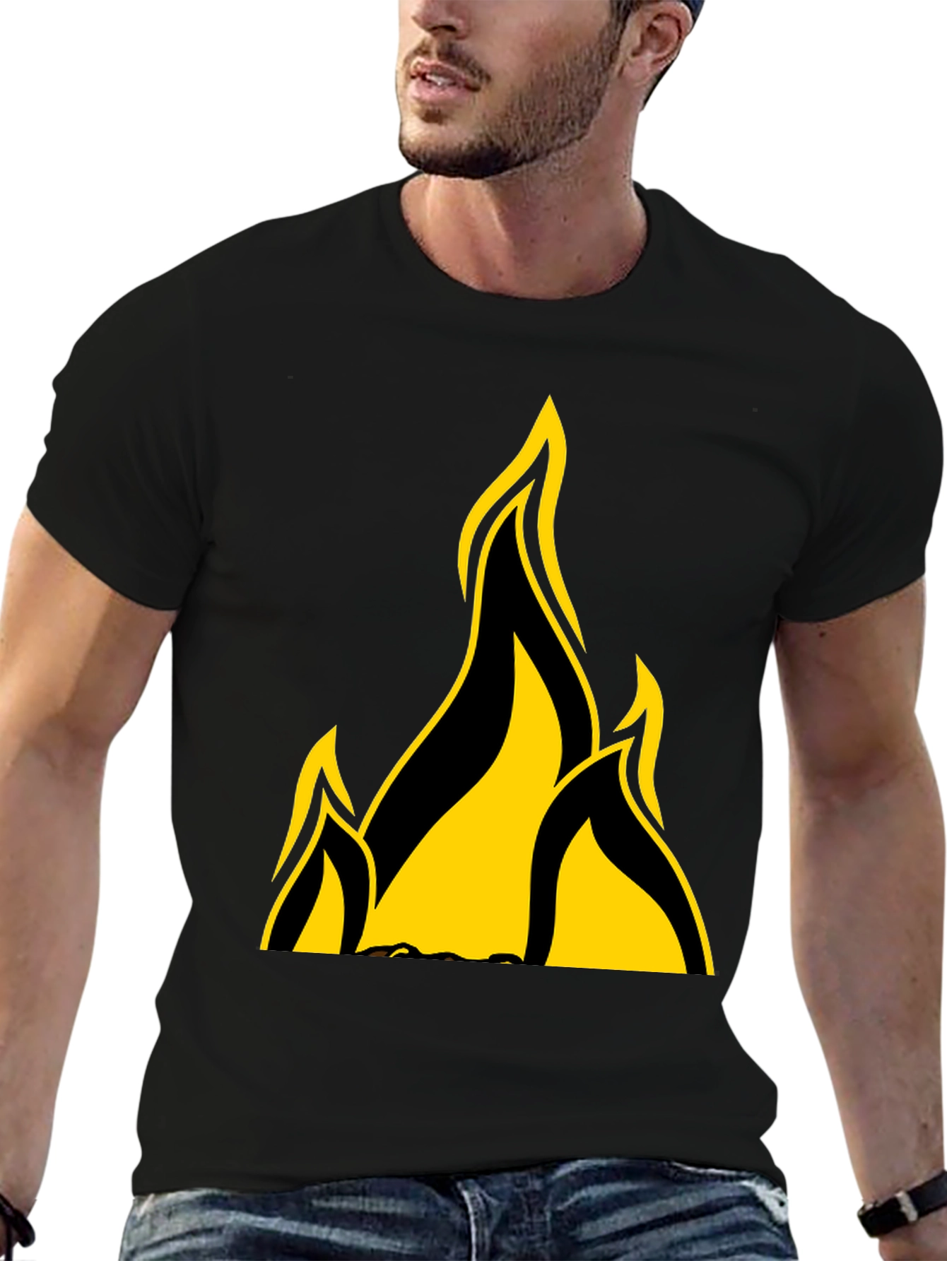 Camiseta Negra con Llamas Amarillas