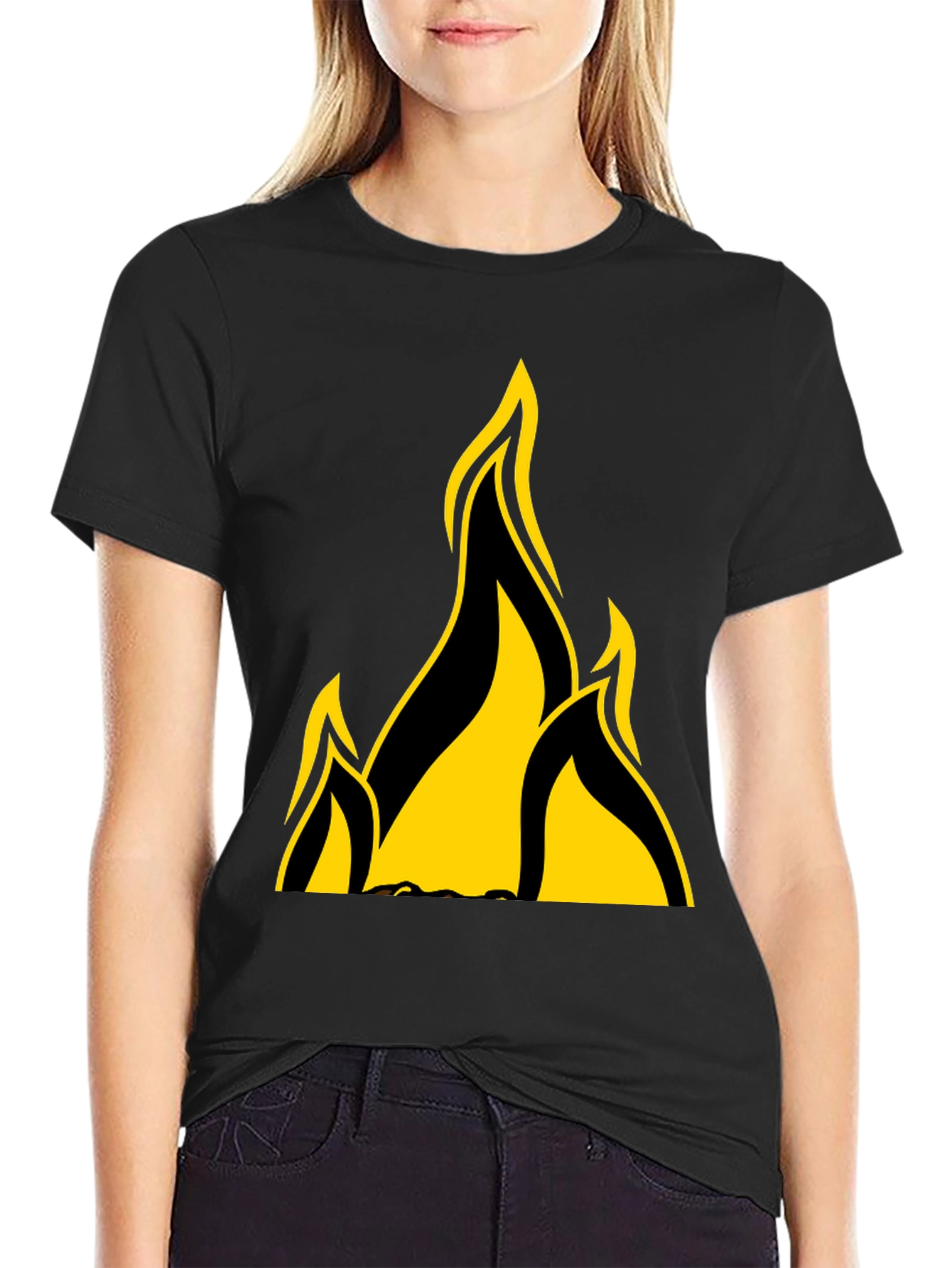 Camiseta Negra con Llamas Amarillas