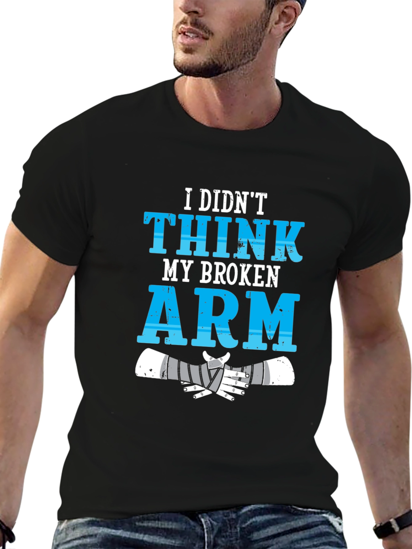 Camiseta Negra Brazo Roto Humorística