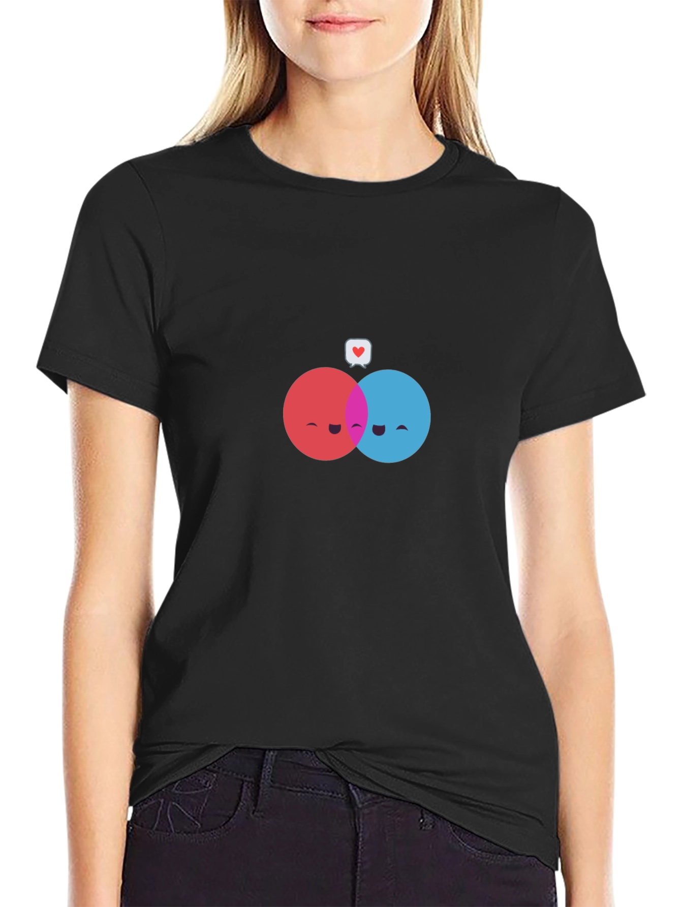 Camiseta Negra con Diseño de Círculos Enamorados