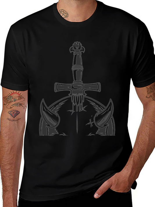 Camiseta Negra con Diseño de Espada y Cuernos