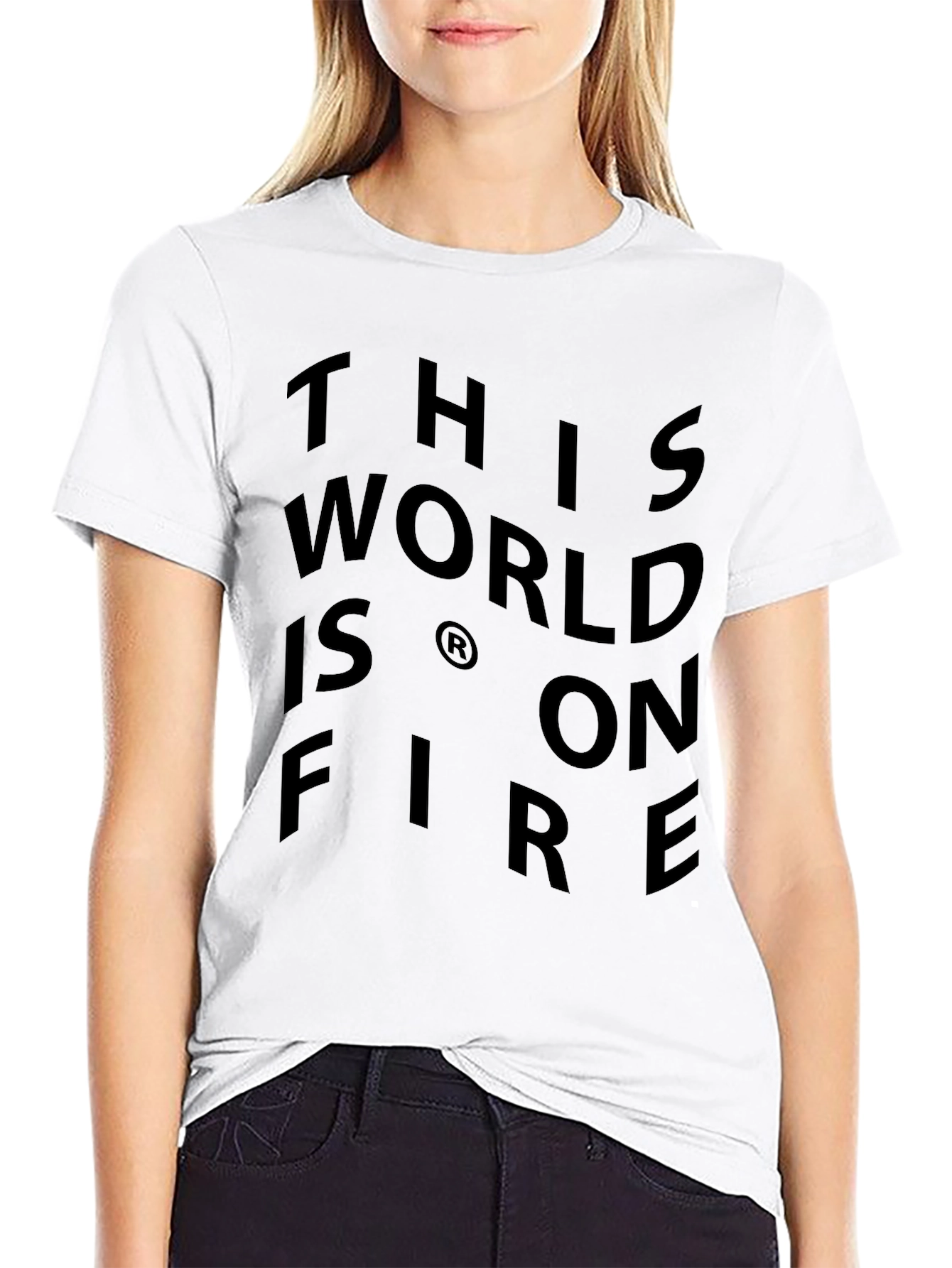 Camiseta Negra Este Mundo Está en Llamas