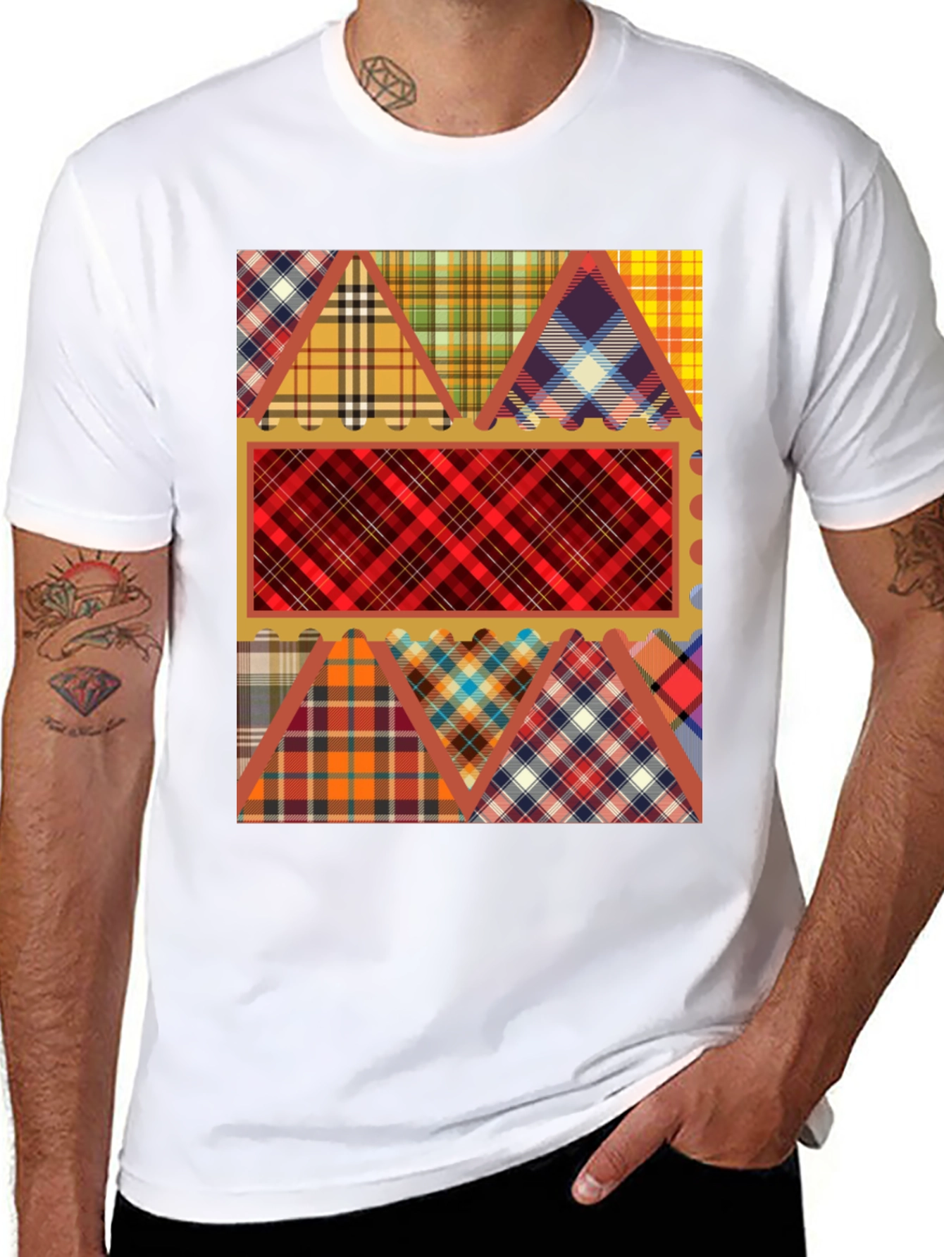 Camiseta Negra con Diseño de Tartán Patchwork
