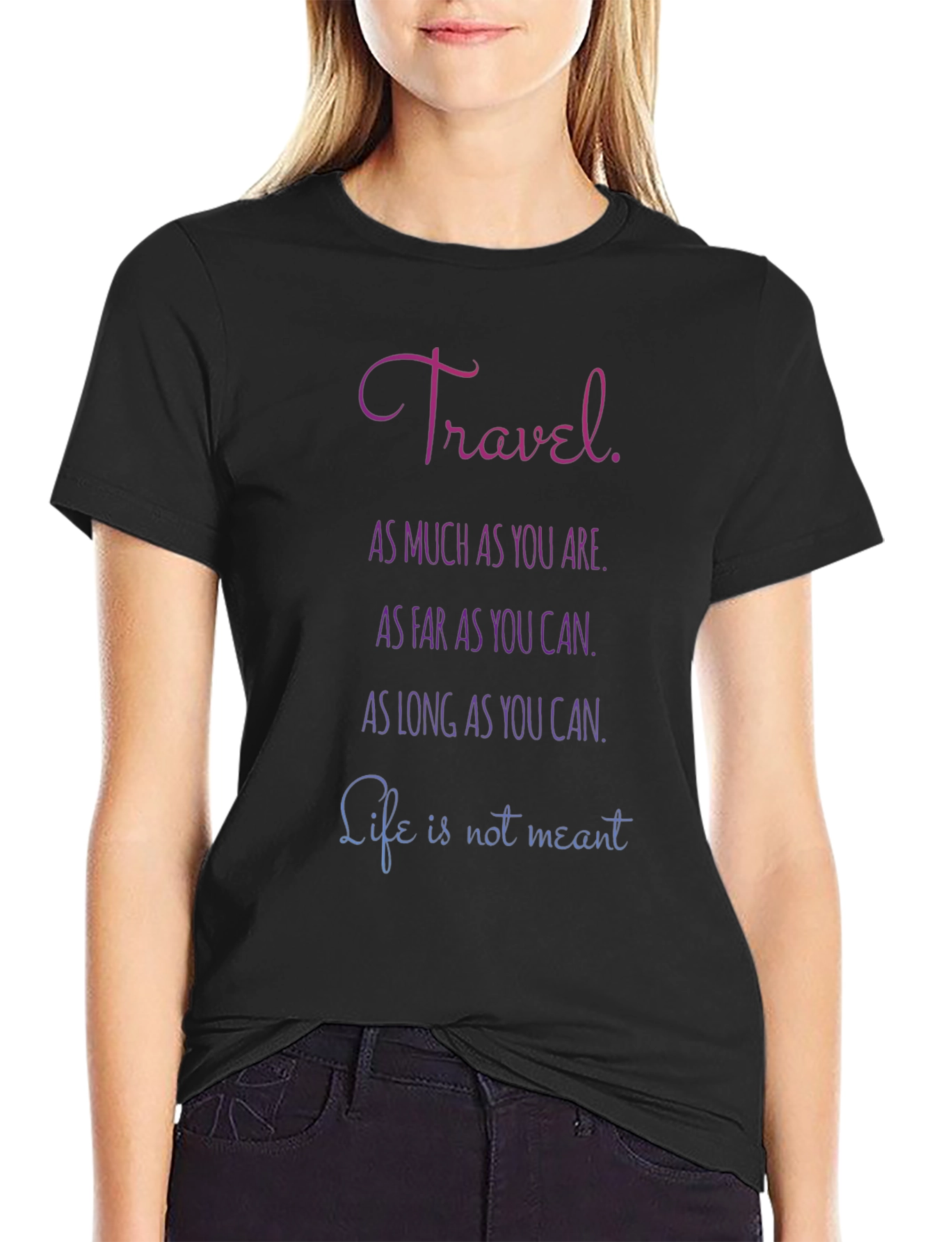 Camiseta Negra con Mensaje Inspirador de Viajes