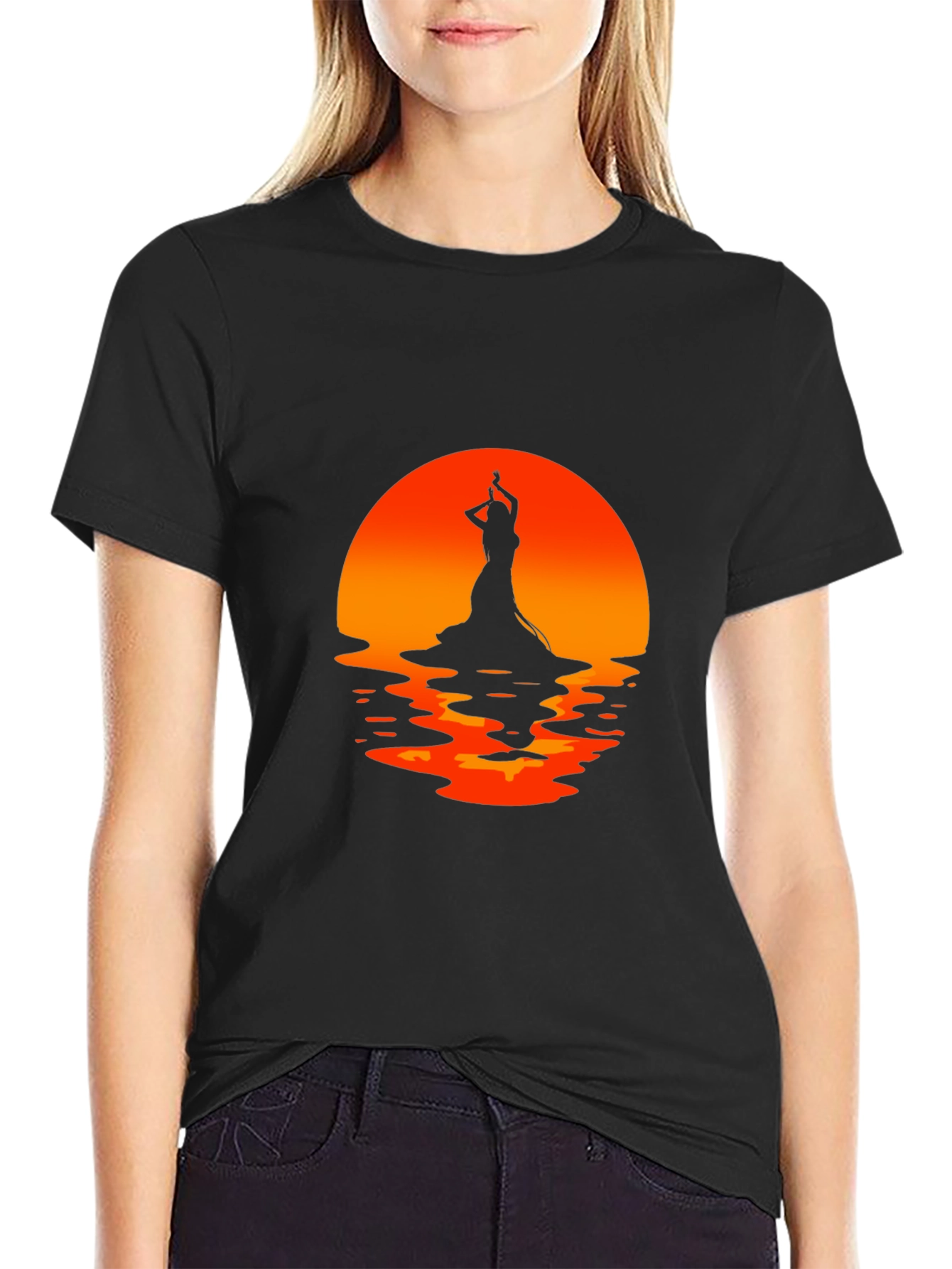Camiseta Negra con Silueta de Bailarina al Atardecer