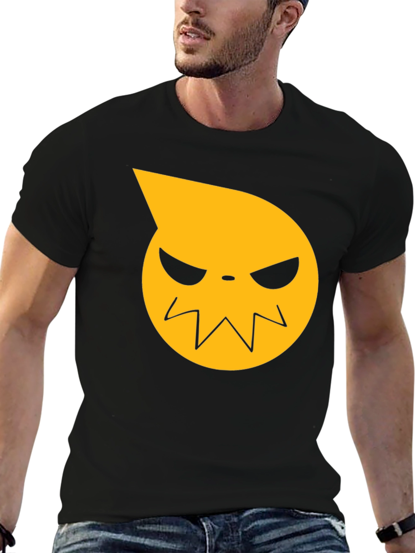Camiseta Negra con Diseño Anime Cara Amarilla