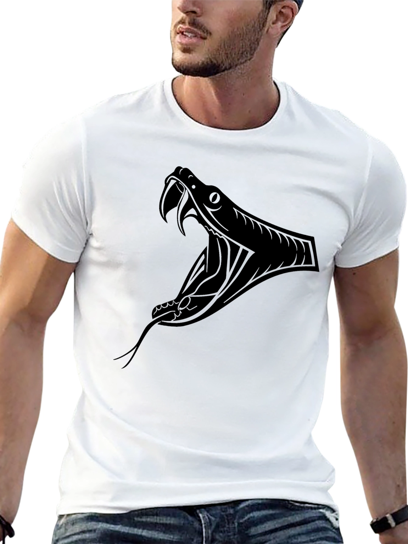 Camiseta Negra con Diseño de Serpiente