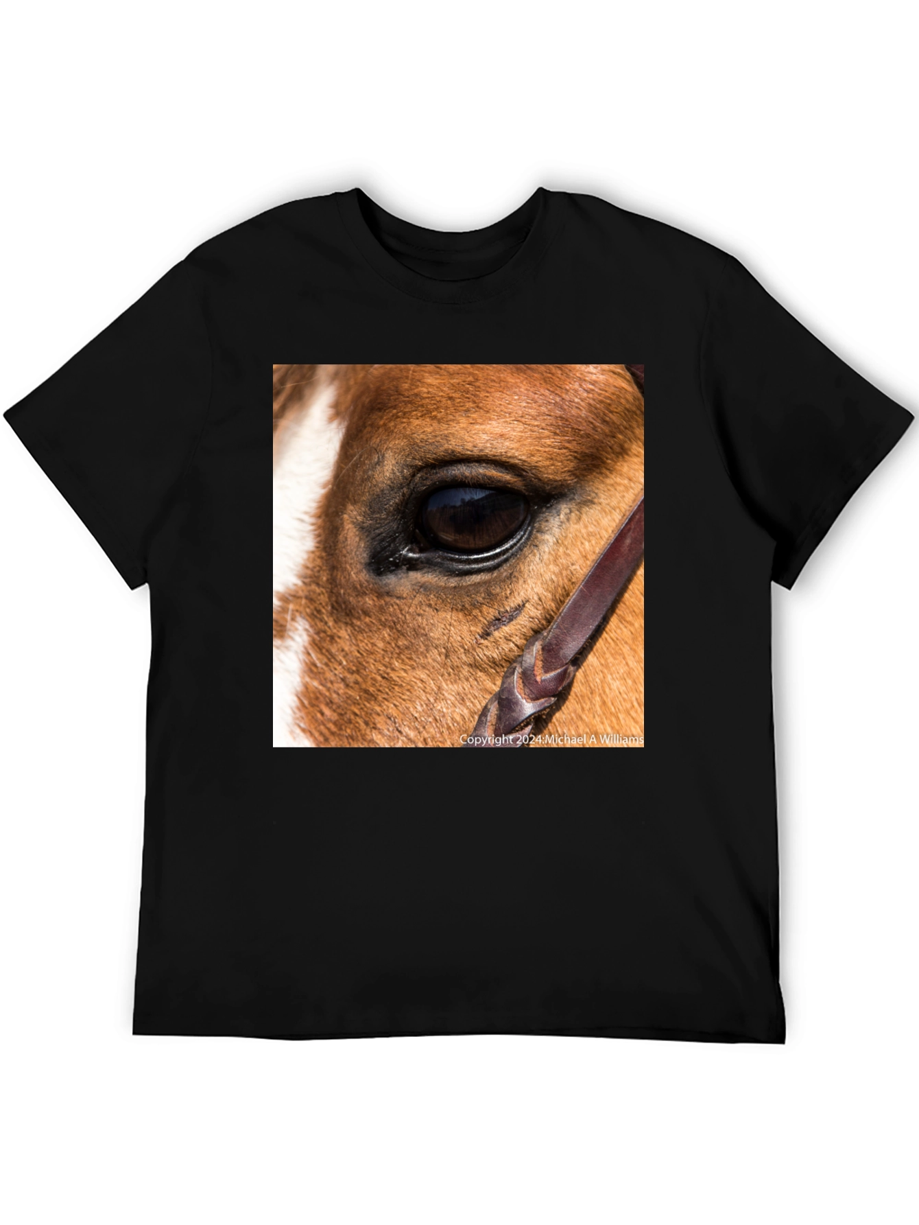 Camiseta Negra con Diseño Ojo de Caballo