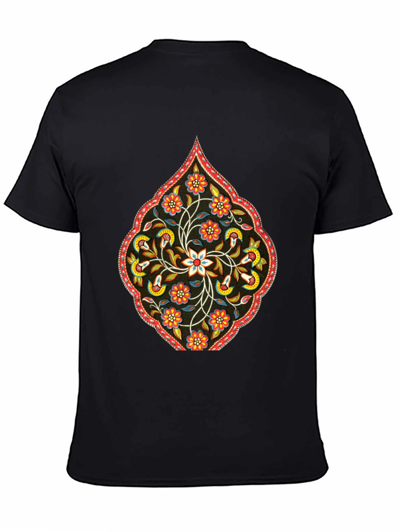 Camiseta Negra con Diseño Floral Persa
