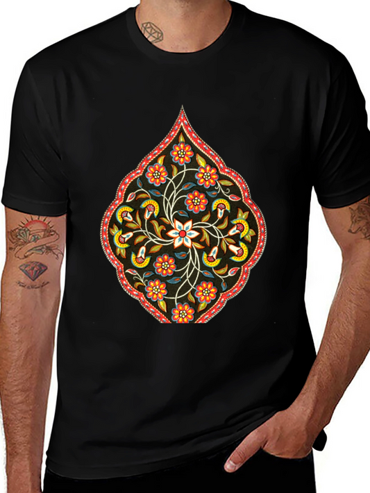 Camiseta Negra con Diseño Floral Persa