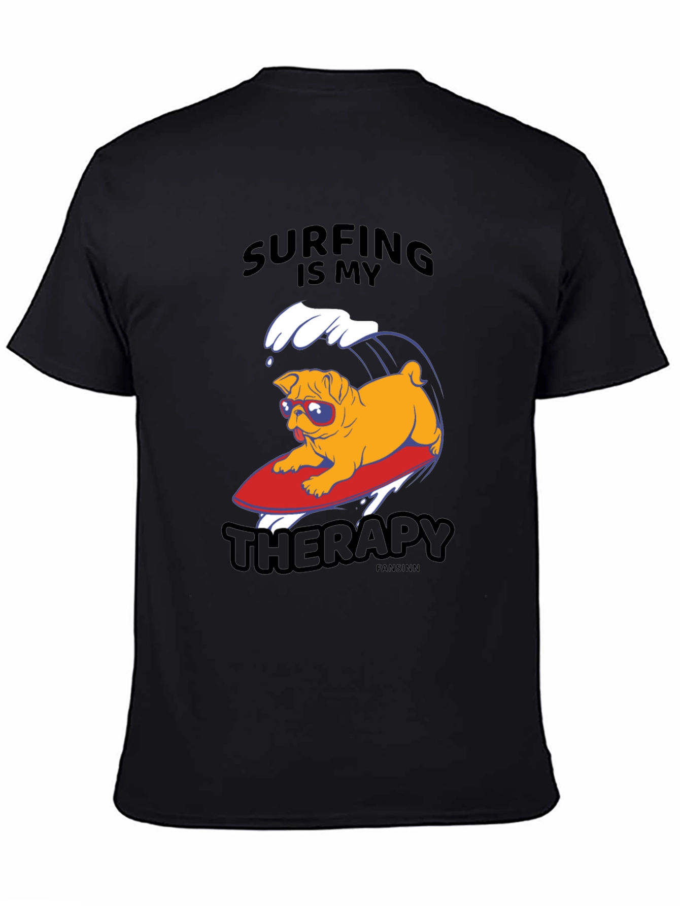 Camiseta Negra con Pug Surfeando: Terapia en Olas