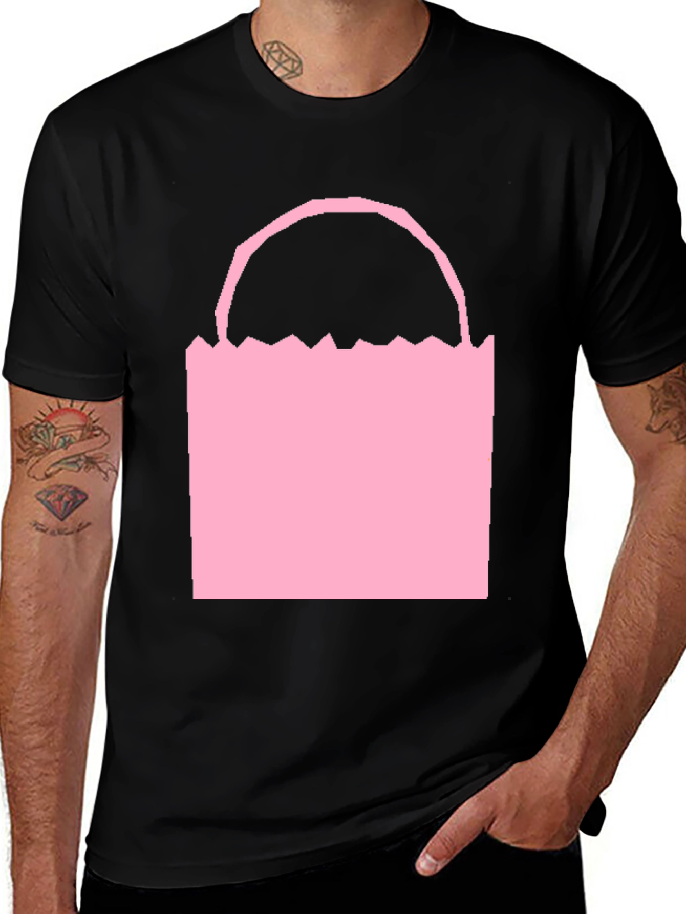 Camiseta Negra con Diseño de Bolsa Rosa