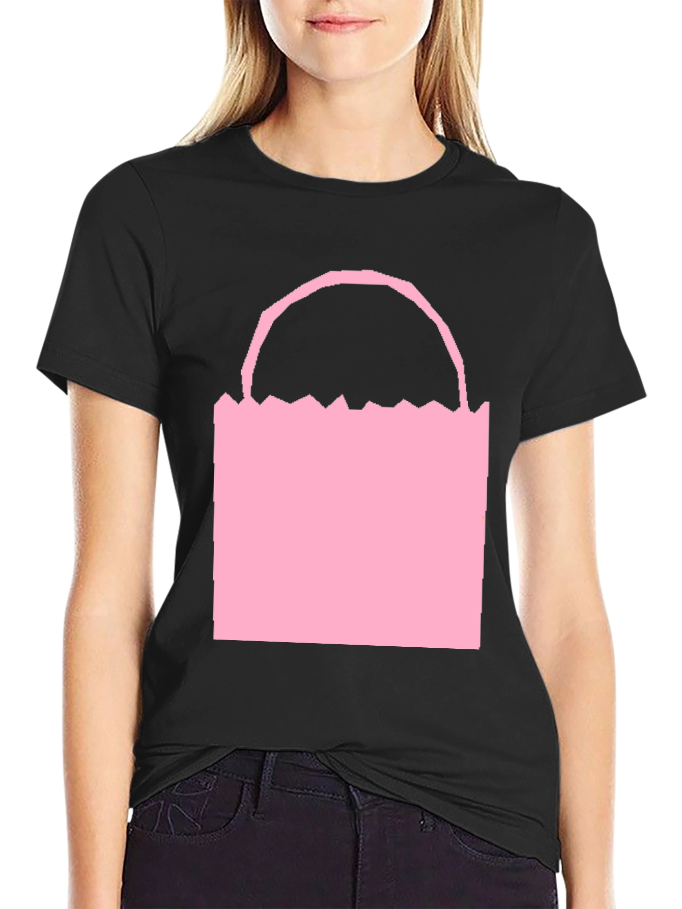 Camiseta Negra con Diseño de Bolsa Rosa