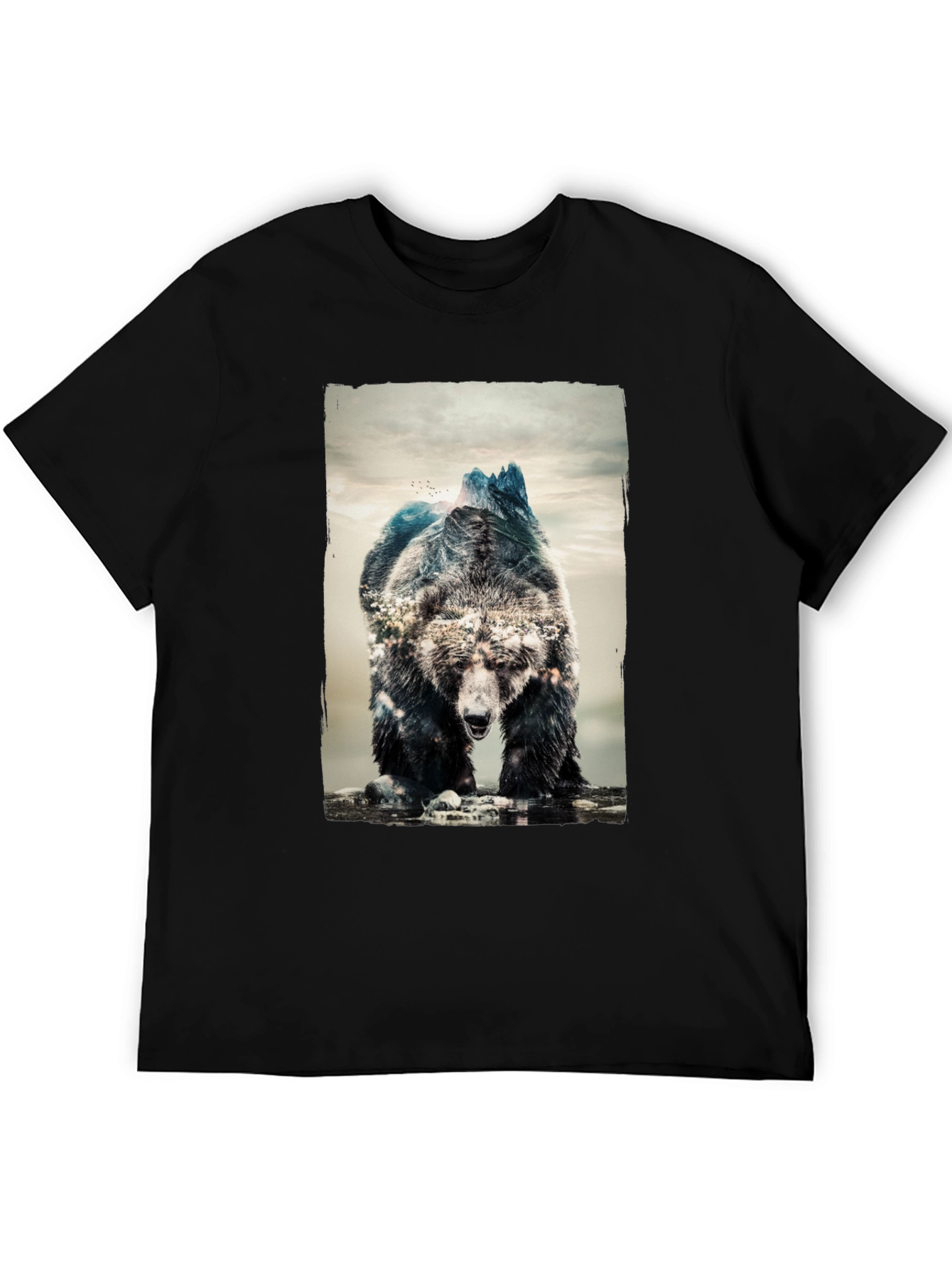 Camiseta Negra con Diseño de Oso y Montañas