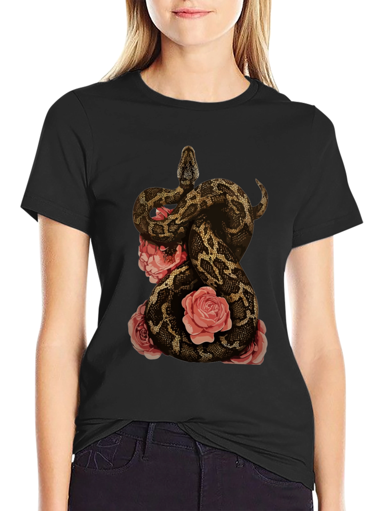 Camiseta Negra con Diseño de Serpiente y Rosas