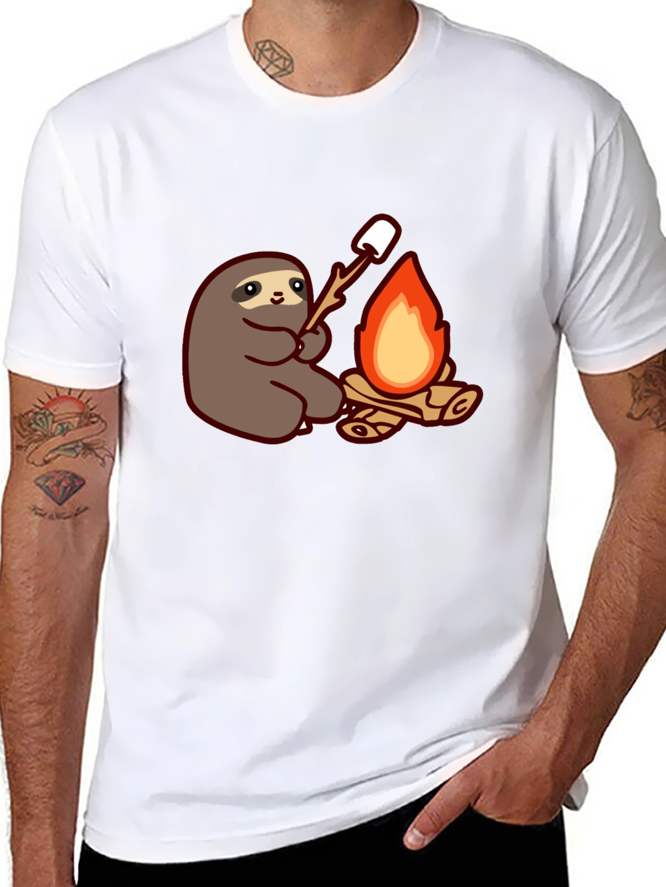 Camiseta Negra con Diseño de Perezoso Asando Malvaviscos